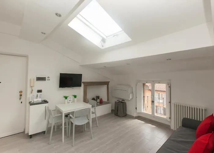Just Urban Stays - Impressive 1Br Penthouse In City Center - Metro M2 M4